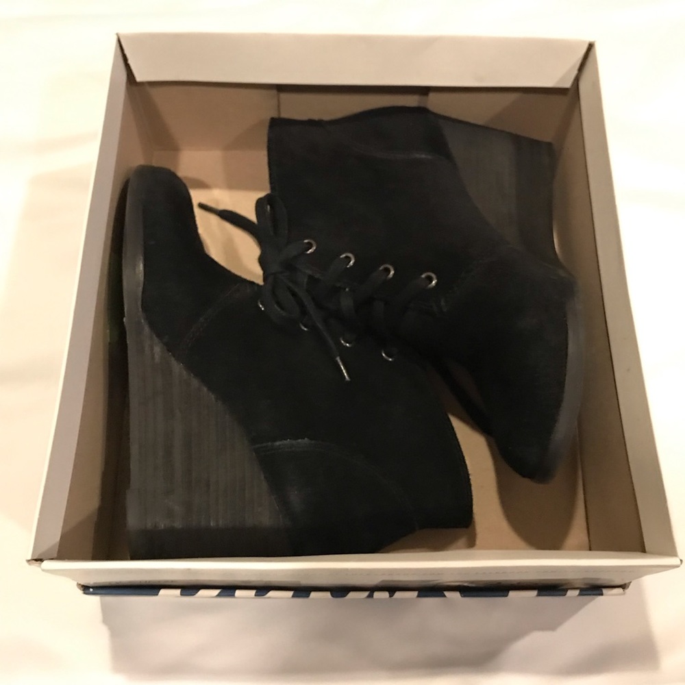 Lucky Brand Black Oiled Suede Ankle Booties LK-SWAYZE Size 7 - Picture 5 of 11